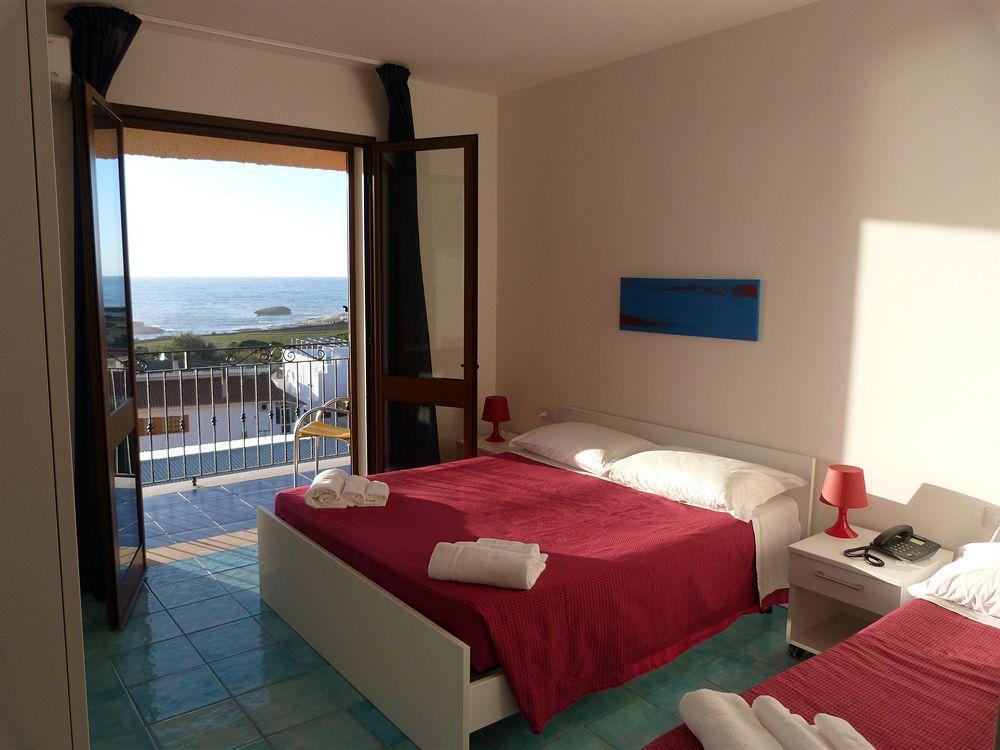 Hotel Bellavista S'Archittu Extérieur photo