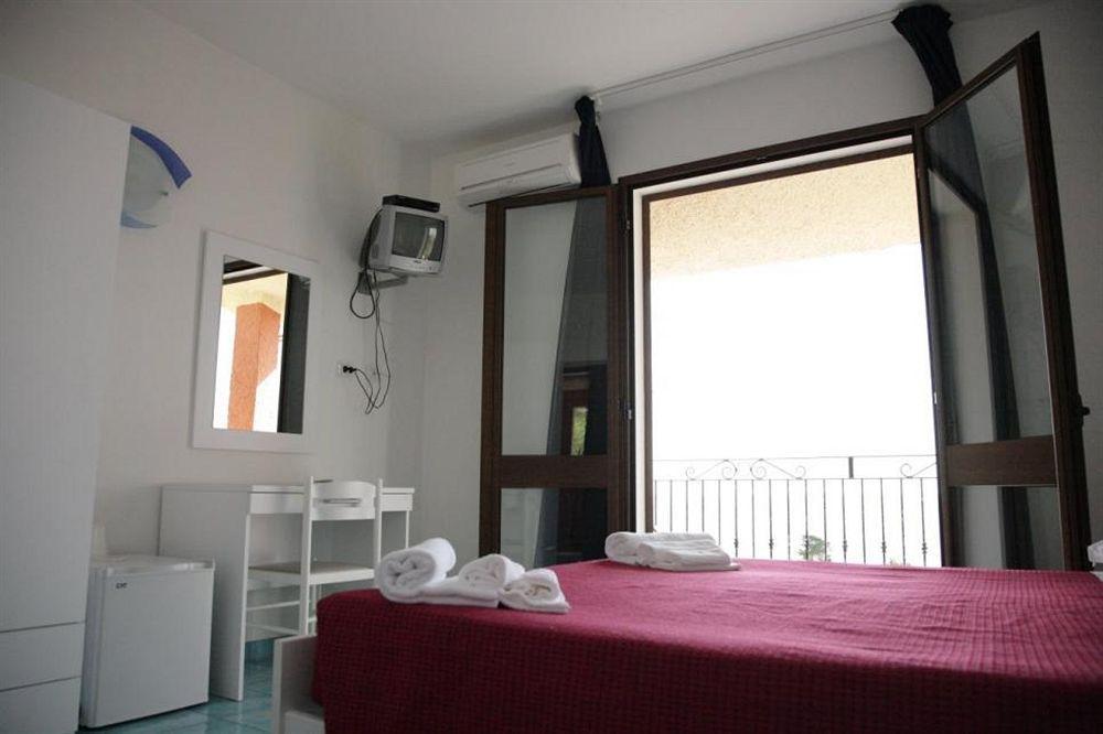 Hotel Bellavista S'Archittu Extérieur photo