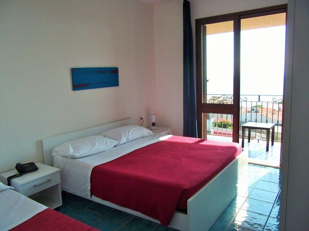 Hotel Bellavista S'Archittu Extérieur photo